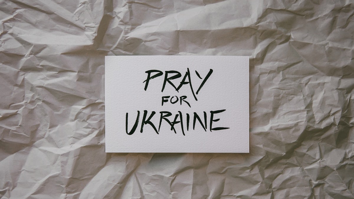 Pray for Ukraine // "Never stop praying." I Thessalonians 5:17
